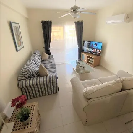 SIRENA CYPRIA - Cozy Apartment in Paphos *
